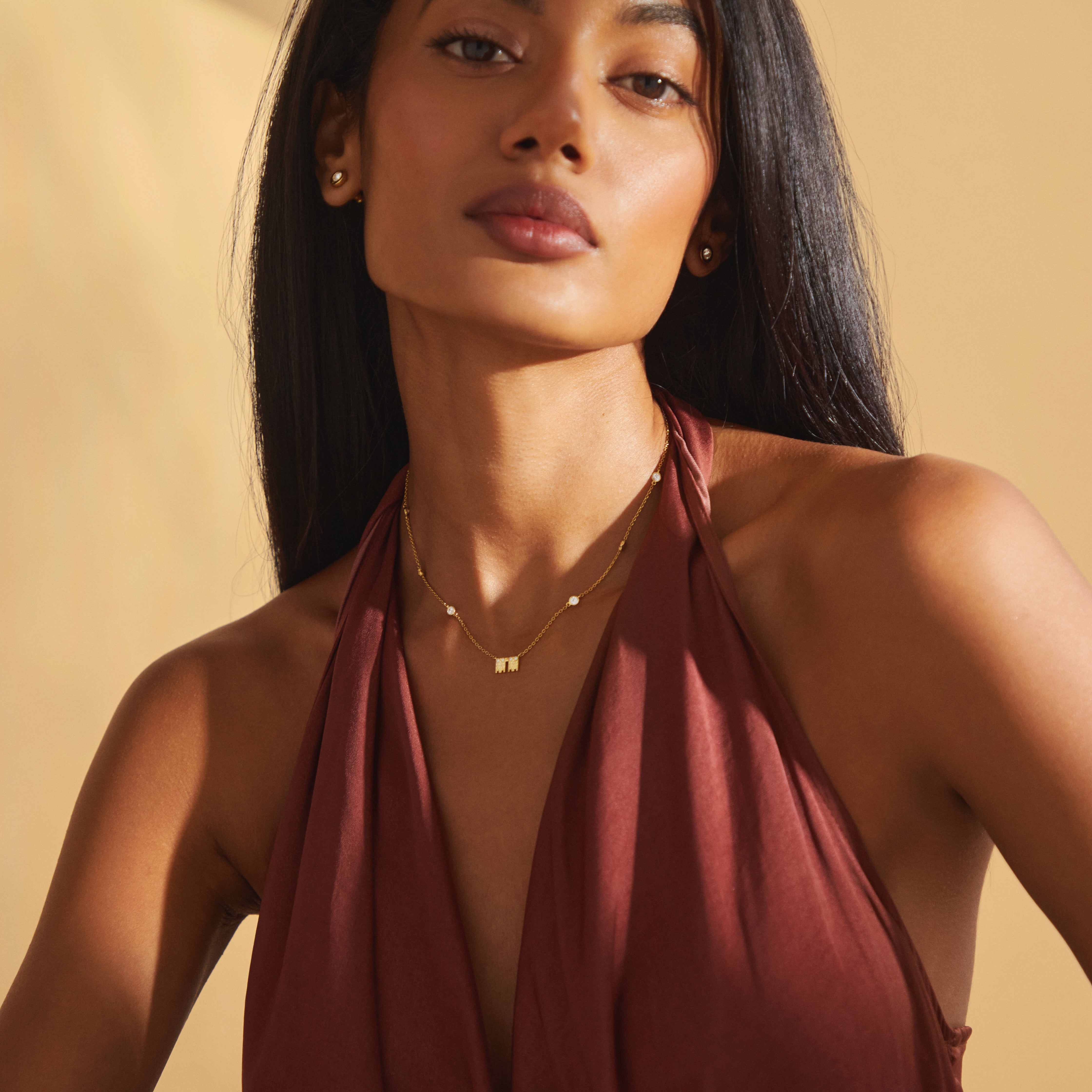 Full view of the Modern Mangal Aadya Mangalayam showcasing its minimal twin-pendant design, lab-grown diamonds and temple-inspired gold beads, offering modern elegance rooted in Tamil tradition.