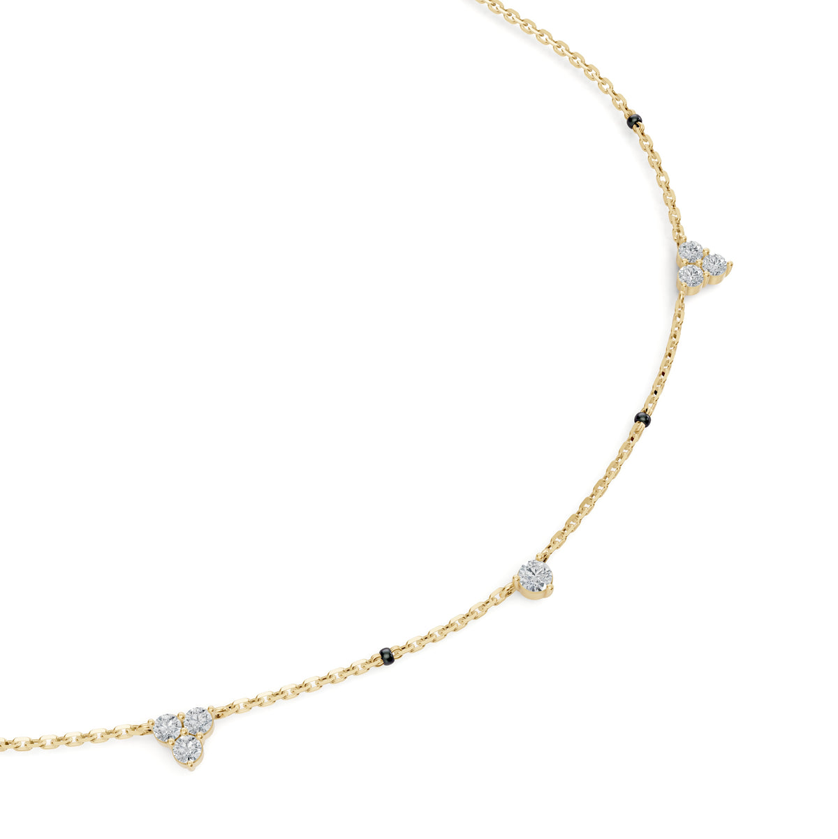 Close-up of the diamond stations on the Lehar Mangalsutra in 18K yellow gold