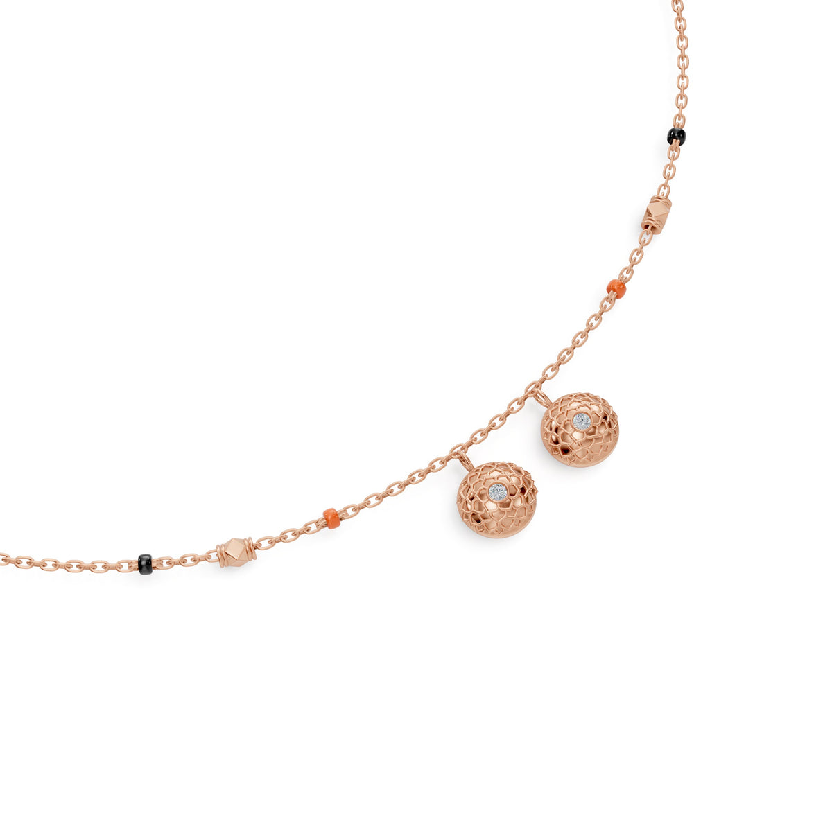Close-up of the reversible Telugu bottu thaali on the Neha Thaali in 18-karat rose gold