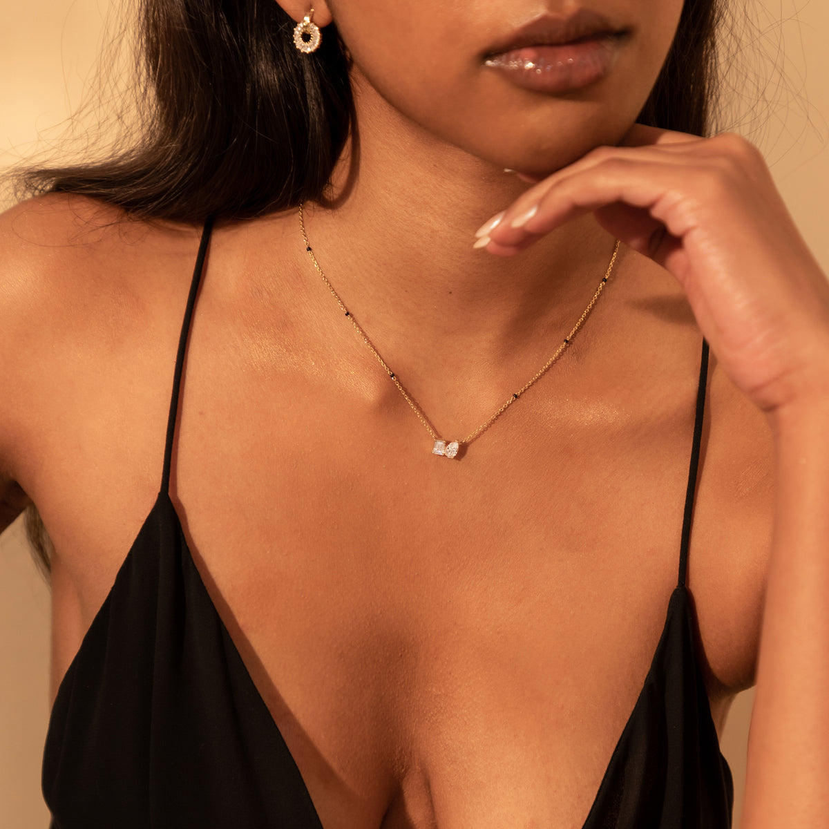 Model wearing the Sitara Mangalsutra