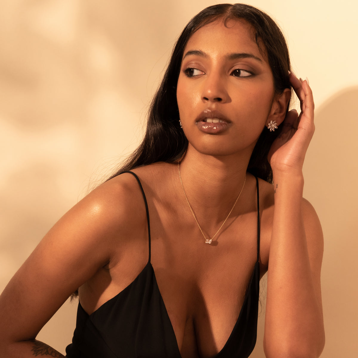 Model wearing the Viya Necklace, look 2