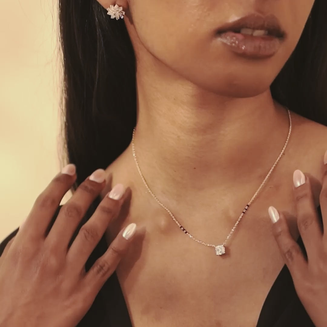 Video of the Isha Mangalsutra worn by a model